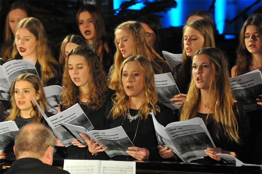 So schön war das Weihnachtskonzert des RTG Die Chöre stellten ihr musikalisches Können unter Beweis.
