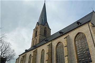Die Christophorus-Kirche sieht mit Ausnahme des Turms von außen noch immer so aus wie vor gut 500 Jahren. Sie stammt von einem echten Star-Architekten.