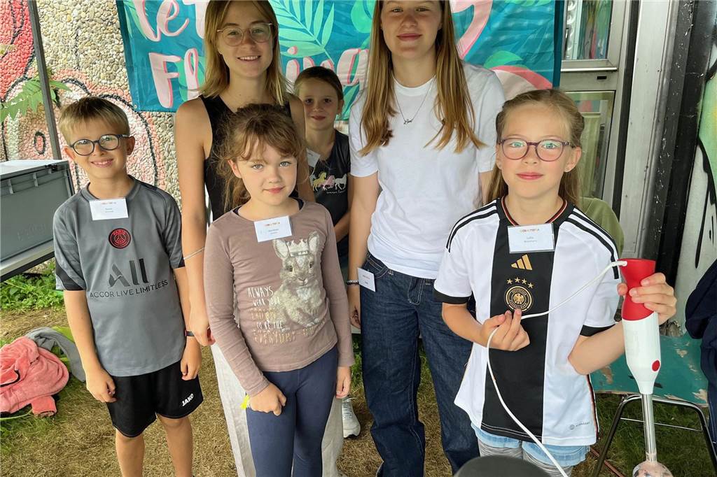 Die Cocktailbar draußen im Garten des Juwel an der Bahnhofstraße ist beliebt bei den Kindern.