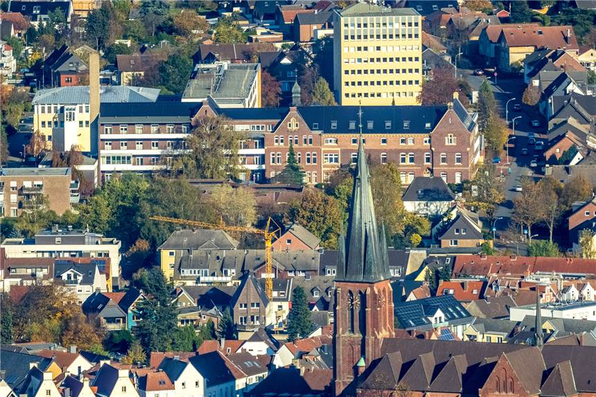 Steigende Coronazahlen: Besuchsverbot für das Sixtus-Hospital verhängt Die Corona-Lage betrifft das Sixtus-Hospital und die gesamte Stadt in Haltern.
