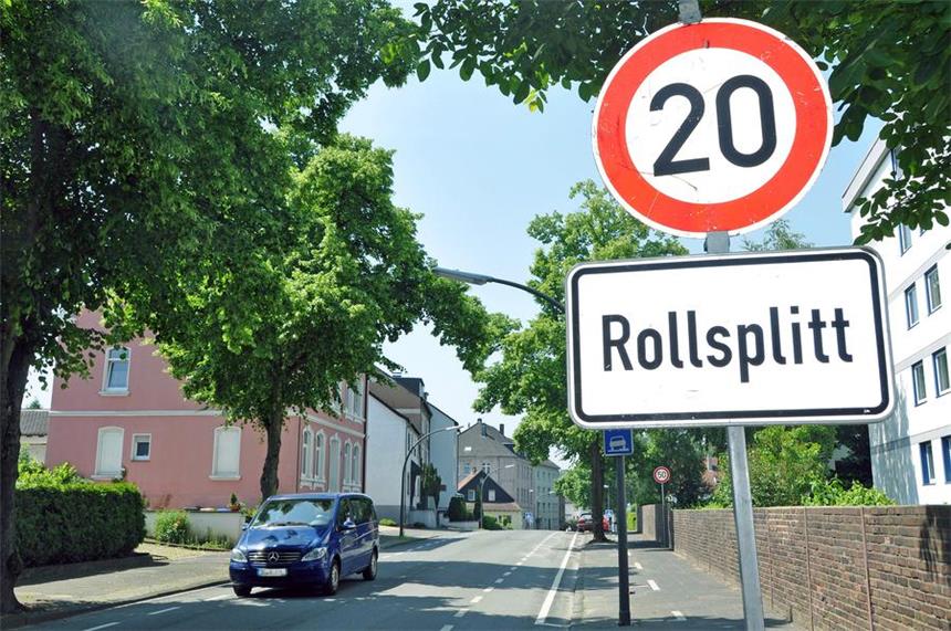 Die Cottenburgstraße schmilzt schon wieder dahin Die Cottenburgstraße hat sich nach dem ersten heißen Wochenende wieder aufgelöst.