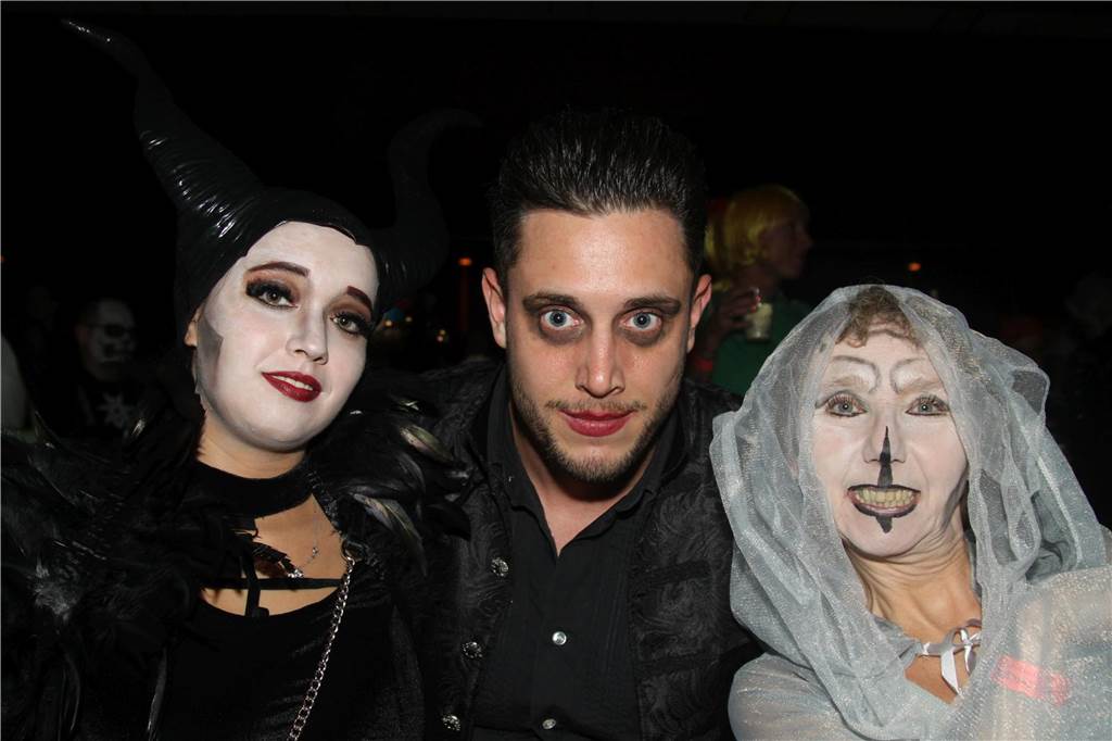 In der Europahalle Castrop-Rauxel wurde die Halloween-Party Hexenkessel unter anderem mit Seven Cent gefeiert.