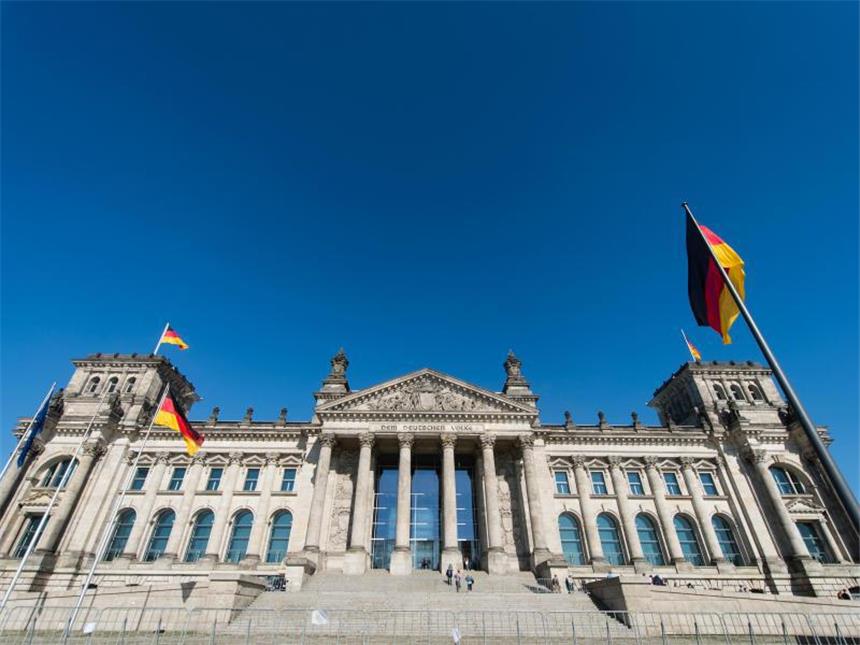 Medien: Bundestag benötigt neues Computer-Netzwerk Die Cyberattacke auf den Bundestag hat Medienberichten zufolge deutlich mehr Schaden angerichtet als bisher bekannt. Foto: Gregor Fischer