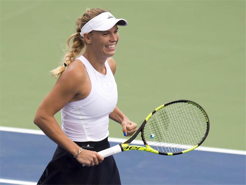Wozniacki und Switolina im Finale von Toronto Die Dänin Caroline Wozniacki trifft im Finale von Toronto auf die Ukrainerin Jelina Switolina. Foto: Frank Gunn/The Canadian Press