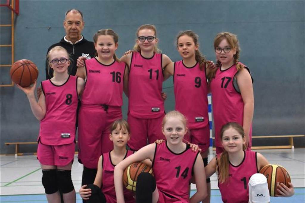 Mannschaft des Jahres: U12-LippeBaskets: Viertbestes Team in Nordrhein-Westfalen Die damalige U12 der LippeBaskets.