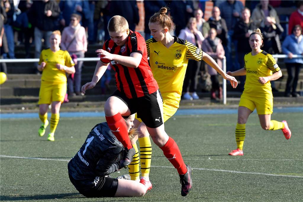 Partie der Frauen des BV Brambauer wird abgebrochen: „Hätten gar nicht spielen dürfen“ Die Damen des BV Brambauer peilen die Aufstiegsrunde an.