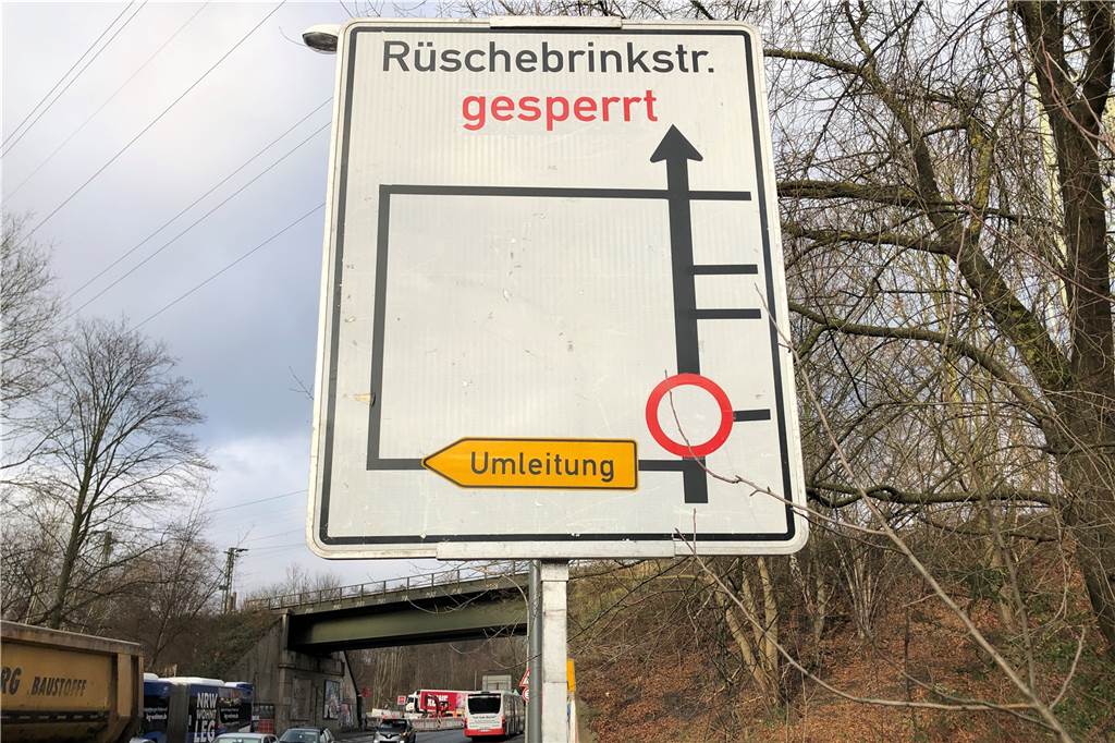 Schwierige Zählung des Durchgangsverkehrs im Wambeler Holz Die dauerhafte Umleitung des Durchgangsverkehrs über die Sinterstraße sorgt seit Jahren für Ärger