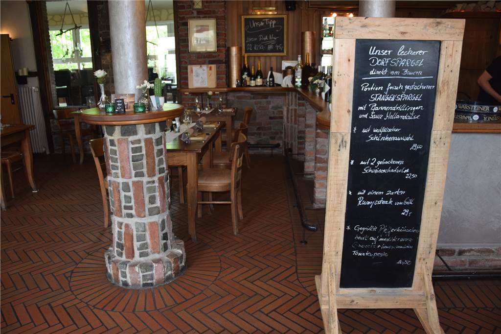 Vier Restaurants aus Castrop-Rauxel kochen beim Menue Karussell 2020 mit Die Dekoration im Haus Hölter ist liebevoll und elegant.