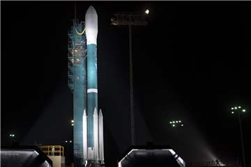 Die „Delta II“ Rakete der United Launch Alliance (ULA) mit „ICESat-2“ an Bord vor dem Start auf der Vandenberg Militärbasis. Foto: Bill Ingalls/NASA via AP