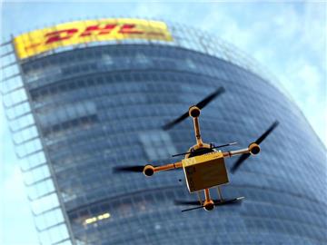 Die Deutsche Post DHL hat erstmals einen Drohnen-Einsatz für die Paketzustellung getestet. Foto: Oliver Berg