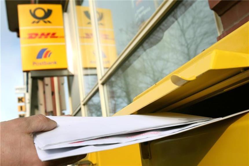 Post knöpft Geschäftskunden mehr Geld für Brieftransport ab Die Deutsche Post erlöst aus dem Briefgeschäft mit Geschäftskunden rund 90 Prozent des Umsatzes in einer insgesamt rückläufigen Sparte. Foto: Oliver Berg