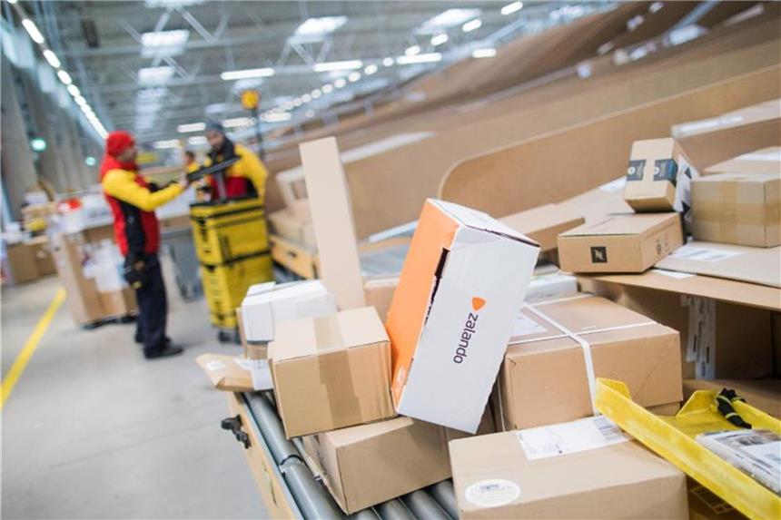Deutsche Post erhöht Porto für Bücher- und Warensendungen Die Deutsche Post hat das Porto für Bücher- und Warensendungen erhöht. Foto: Rolf Vennenbernd