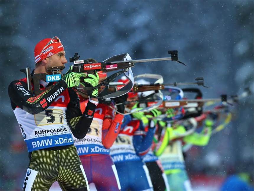 Deutsche Staffel in Ruhpolding Fünfte - Norwegen siegt Die deutsche Staffel um Schlussläufer Arnd Peiffer erkämpfte sich den fünften Platz. Foto: Karl-Josef Hildenbrand