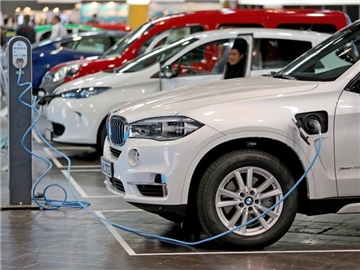 Die deutschen Autobauer wollen ihr Angebot an Elektroautos massiv ausbauen. Foto: Jan Woitas