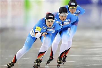 Die deutschen Eisschnellläuferinnen beim Weltcup-Finale in Minsk. Foto: Sergei Grits/AP
