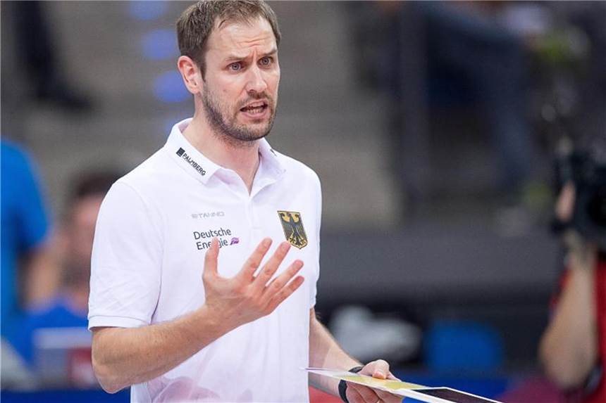 Volleyballerinnen verlieren gegen Niederlande Die deutschen Volleyballerinnen haben mit Trainer Felix Koslowski auch den zweiten WM-Test verloren. Foto: Sebastian Gollnow