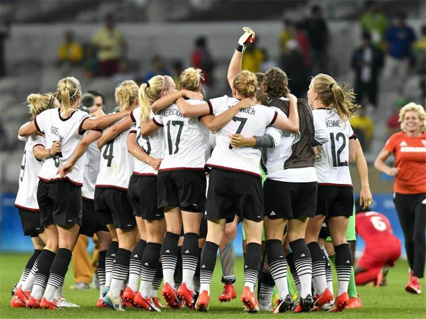 Sieg gegen Kanada: DFB-Frauen spielen erstmals um Gold Die DFB-Frauen haben sich für das Endspiel in Rio de Janeiro qualifiziert. Foto: Daniel Oliveira
