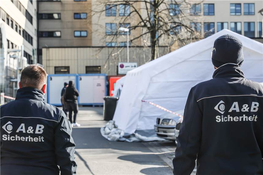Zahl der Coronavirus-Patienten in Dortmund steigt auf 380 Die Diagnostikstelle für potenzielle Coronafälle am Klinikum Nord.