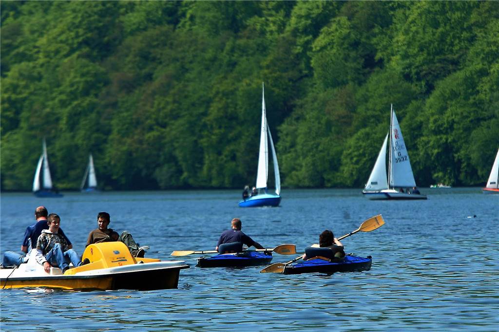Ausflugsschiff am Hengsteysee ist zum Stillstand verdammt Die Dörnbachs betreiben auch den Tret- und Ruderbootverleih.