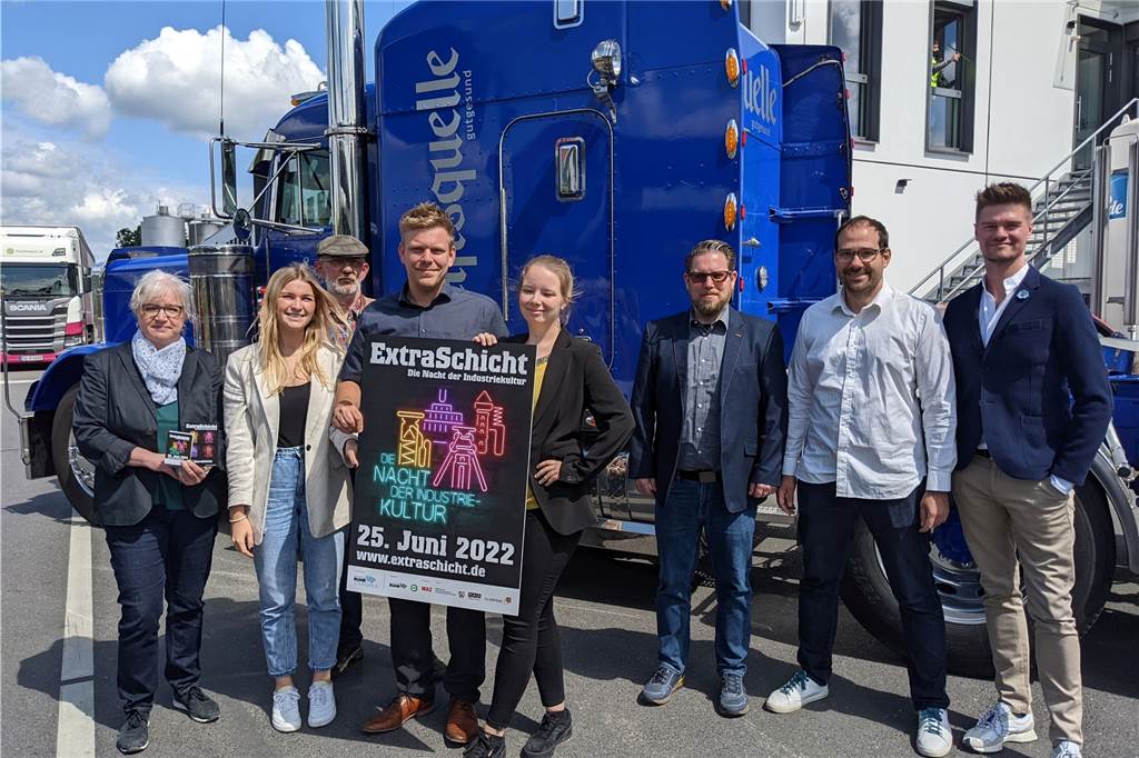 Das alles erwartet die Besucher bei der Extraschicht in Dorsten Menschen vor LKW.