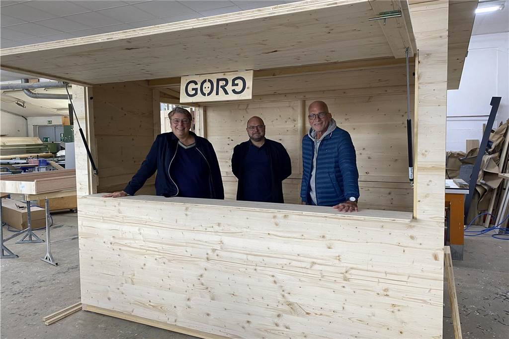 Mr. Trucker Kinderhilfe lädt zu ihrem beliebtem Weihnachtsmarkt ein Hütten der Tischlerei Görg
