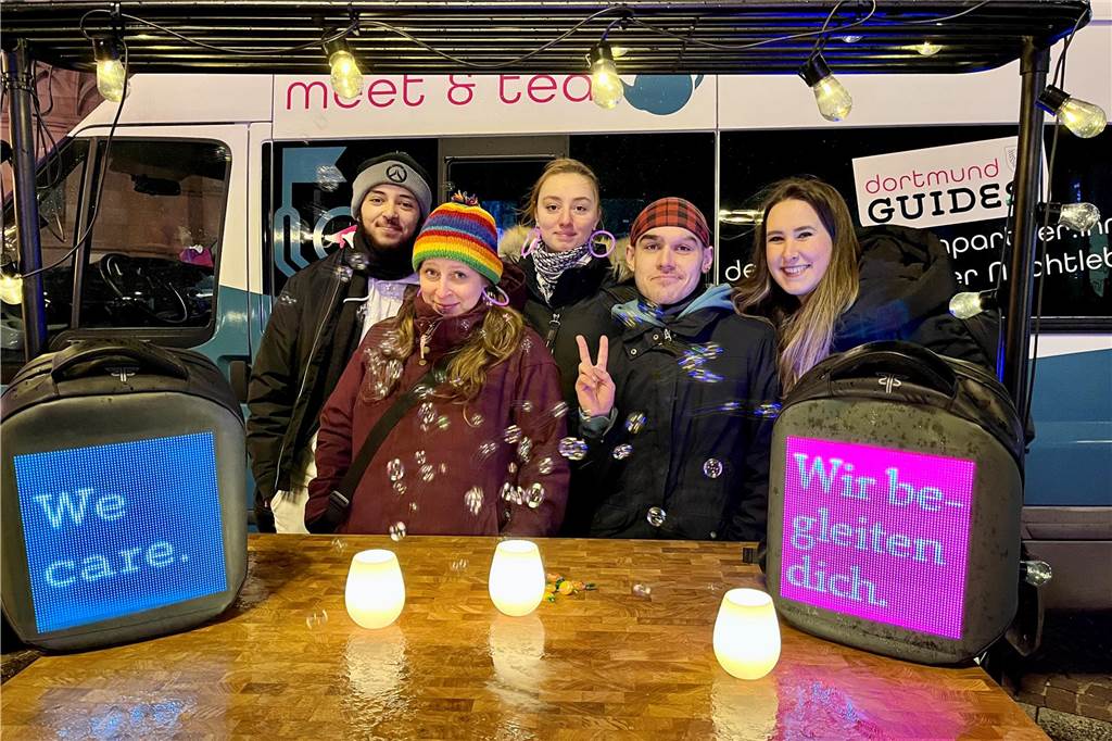 Auf dem Friedensplatz gibt es wieder eine Silvesterparty Die „Dortmund Guides“ begleiten wieder die Silvesterparty.