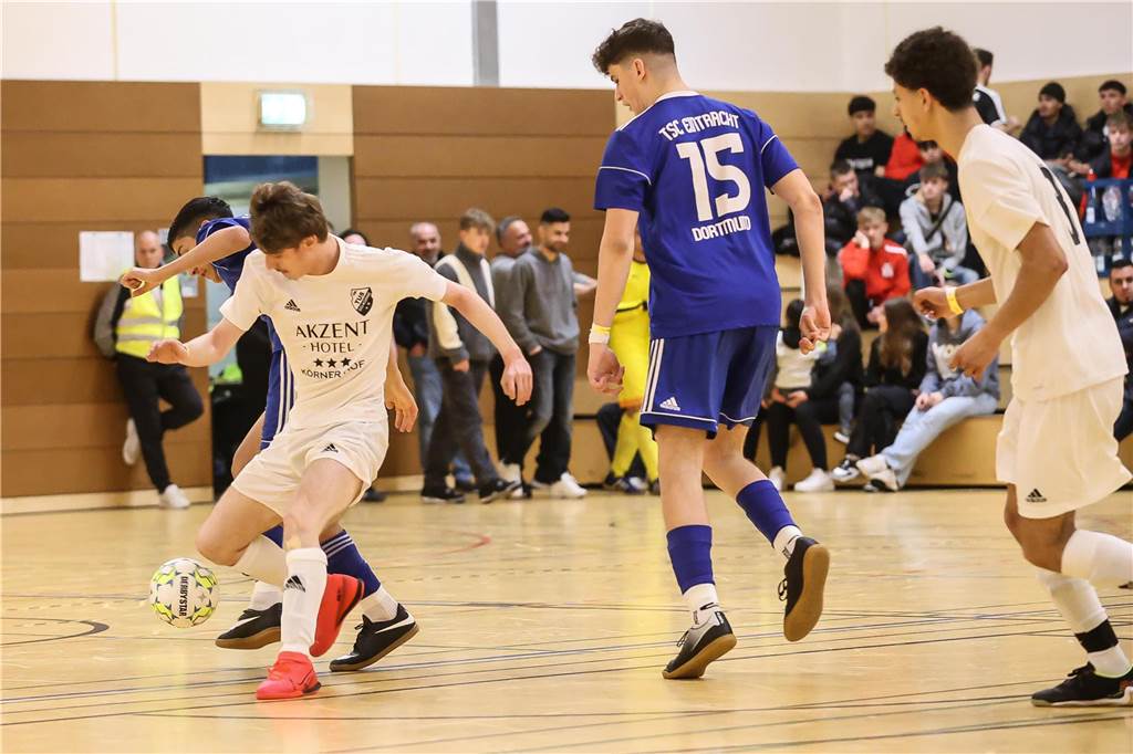 Die Dortmunder A-Junioren haben am Samstag den neuen Hallenfußball-Stadtmeister ausgespielt.