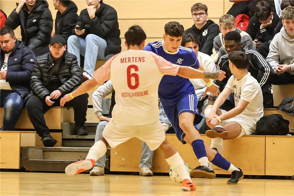 Die Dortmunder A-Junioren haben am Samstag den neuen Hallenfußball-Stadtmeister ausgespielt.