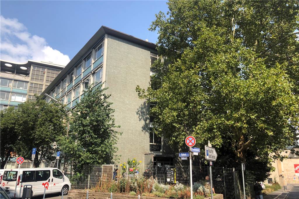 Drogen in Dortmund: Eine Reportage über den Teufelskreis aus Sucht und Kriminalität Die Dortmunder Aidshilfe betreibt den Drogenkonsumraum am Eisenmarkt in der Innenstadt. Ende 2019 soll der Betrieb an den Grafenhof umziehen.