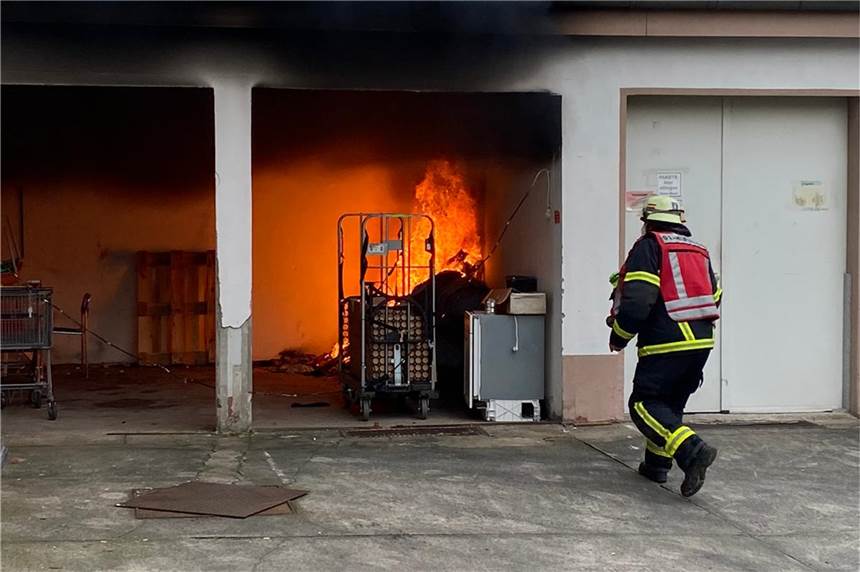 Brand in der Dortmunder City - Straße musste gesperrt werden Die Dortmunder Feuerwehr wurde am Dienstag (1.3) zu einem Brand in der Dortmunder Innenstadt gerufen.