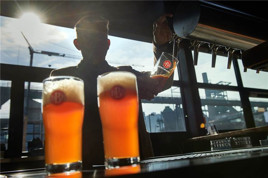 Keine Bratwurst, kein Bier, keine Borussia: Wie der BVB trotzdem für volle Kassen sorgt Keine Bratwurst, kein Bier, keine Borussia: Wie der BVB trotzdem für volle Kassen sorgt