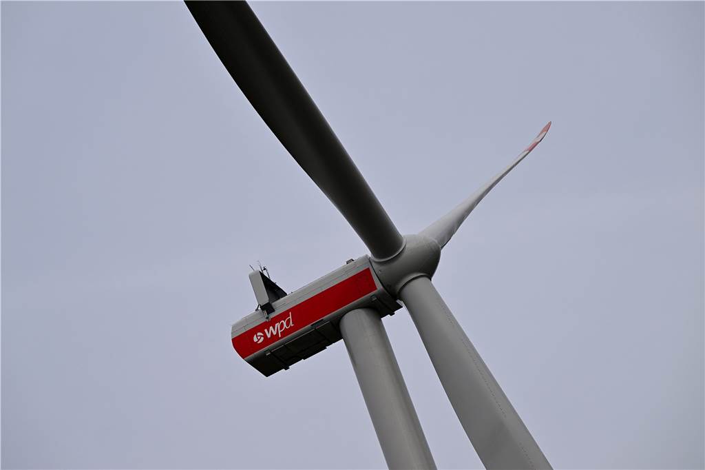 Mit Video: Jetzt stehen Wernes neue Windräder auf dem Pferdekamp Ein Windrad aus der Nähe.