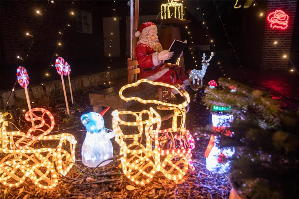 Beleuchtung von Stadtlohner Weihnachtshaus gestohlen Das Weihnachtshaus der Familie Witting am Gescher Dyk in Stadtlohn