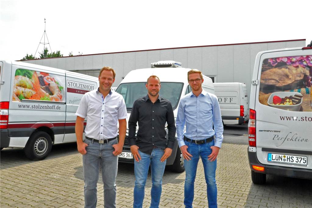 Stolzenhoff: Entscheidung über Silvester-Party 2021 fällt zeitnah Die drei Stolzenhoff-Brüder Helmut-Christian (v.l.), Dennis und Jan arbeiten zusammen mit ihren Eltern im Familienunternehmen.