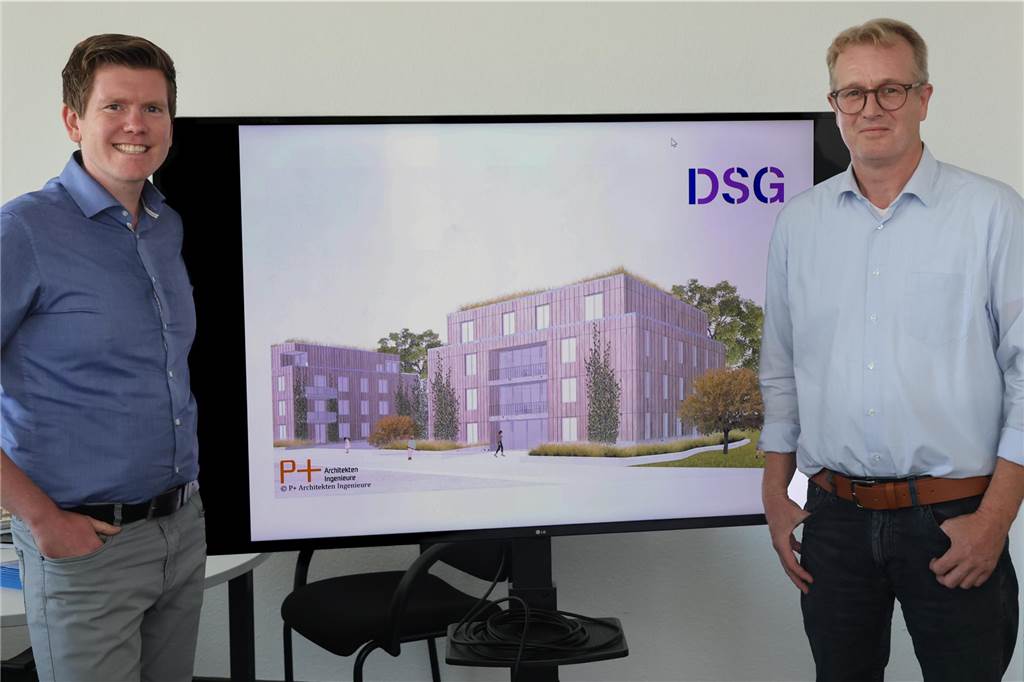Angespannter Wohnungsmarkt: So viel Fördergelder wie noch nie Die DSG-Geschäftsführer Stefan Bromund (l.) und Oliver Lebrecht mit der Ansicht des ersten Projkets an der Stettiner Straße.