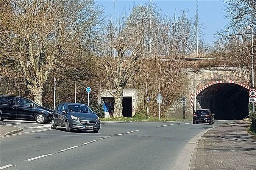 Sanierung der Lohbachstraße: Vollsperrung in den Osterferien Die Durchfahrt durch den Tunnel an der Ostberger Straße wird zehn Tage lang nicht möglich sein.