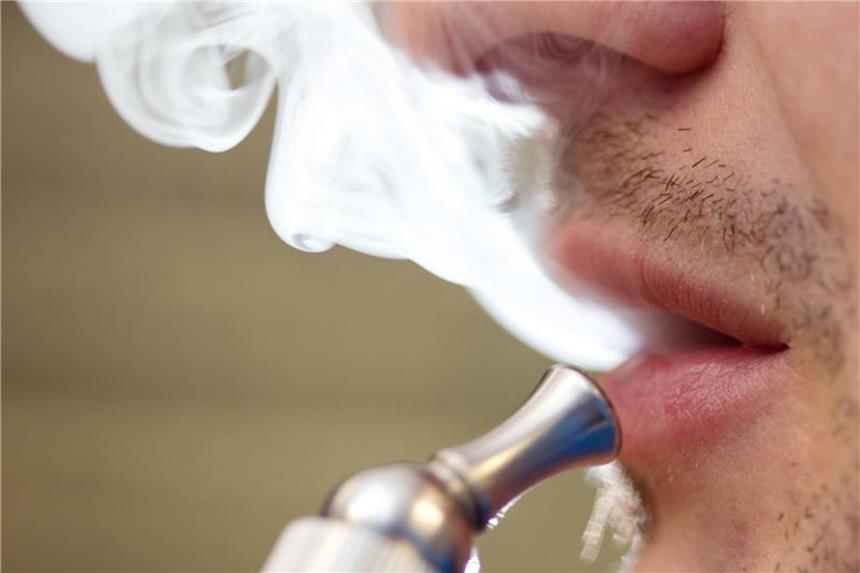 Nachfrage nach E-Zigaretten gestiegen Die E-Zigarette ist im Trend. Foto: Friso Gentsch