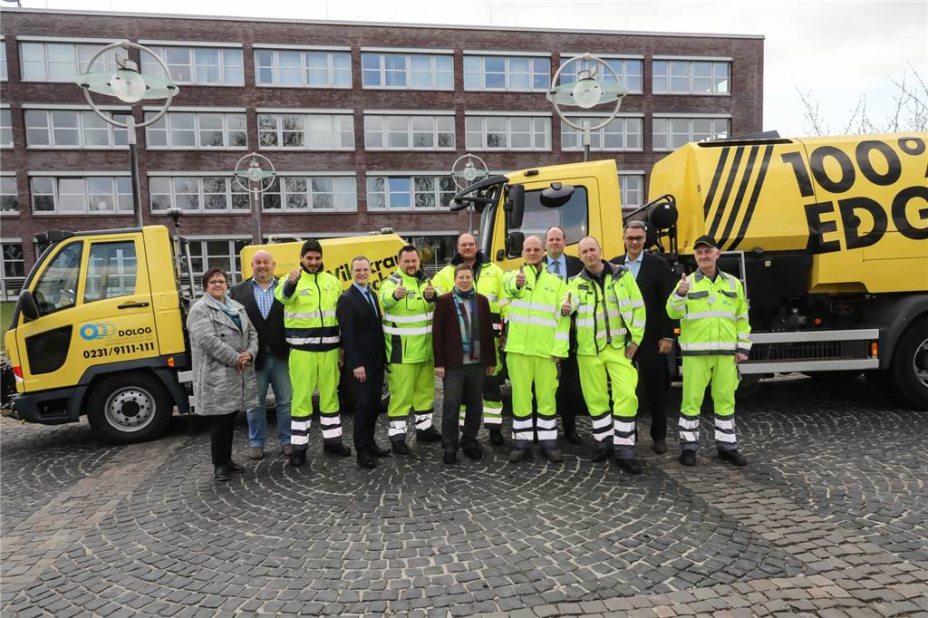 Die EDG gibt früheren Langzeitarbeitslosen Jobs, DSW21 will neue Busbegleiter einstellen Die EDG, sagen die Akteure, gehört zu jenen Dortmunder Unternehmen, die auch wenig qualifizierten Menschen eine schnell erlernbare Tätigkeit bieten kann.