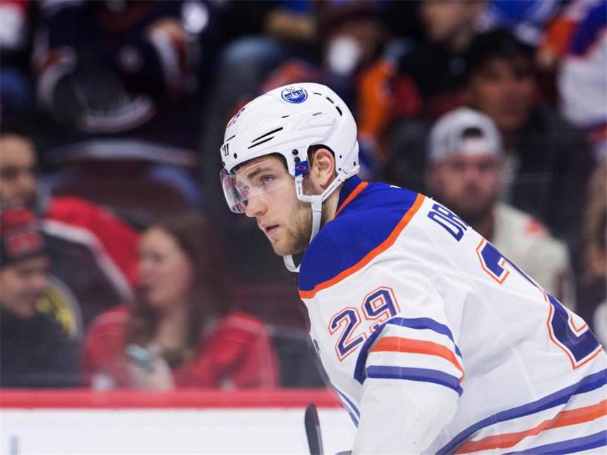Klarer Sieg für Draisaitl und Edmonton Die Edmonton Oilers sind auch dank Leon Draisaitl auf Kurs. Foto: Daniel Lea