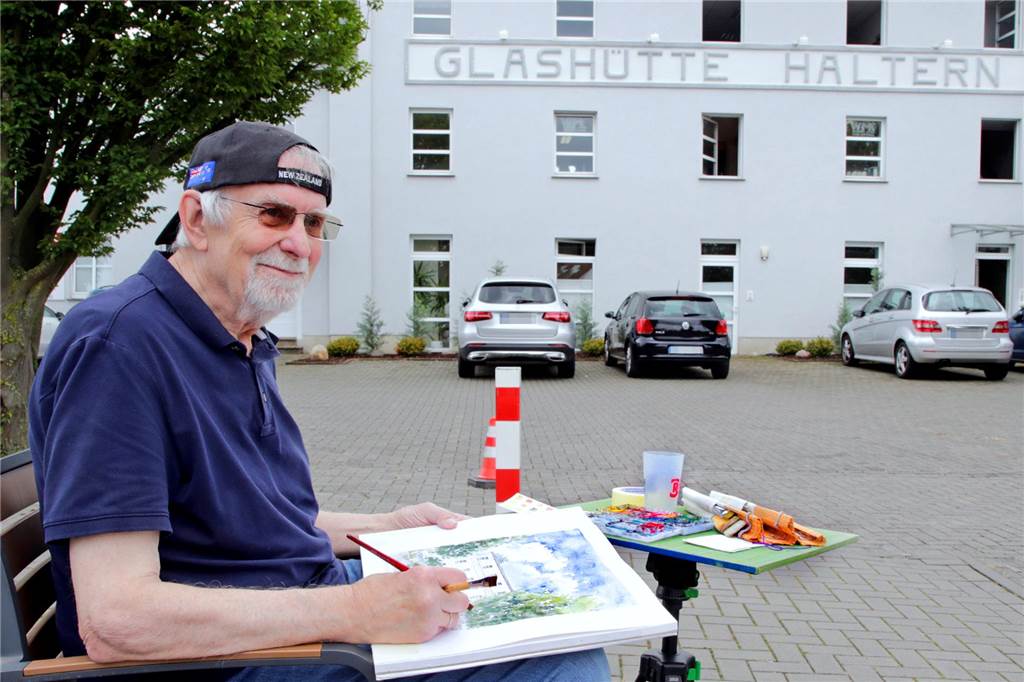 Alle Kalender ausverkauft: Dicke Spende aus Haltern für Klara Hospiz Die ehemalige Glashütte war eins der Motive im Klara-Kalender 2025, die Manfted Vorholt gemalt hat.