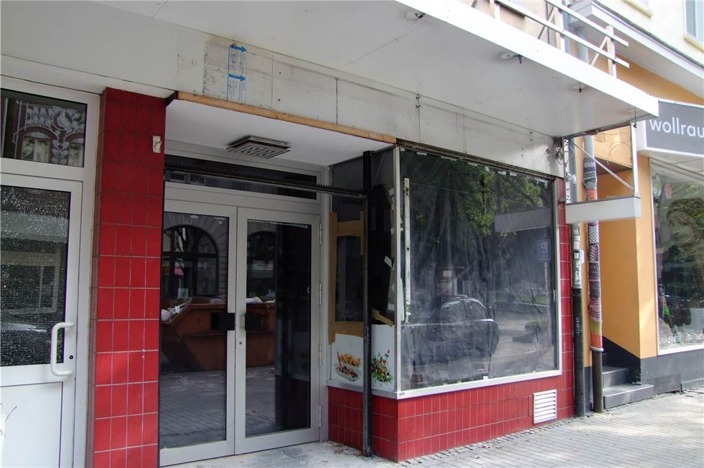 Wo man bald Pommes mit richtig gutem Gewissen essen kann Die ehemalige Pommesbude "Citygrill" an der Kaiserstraße wird gerade umgebaut.