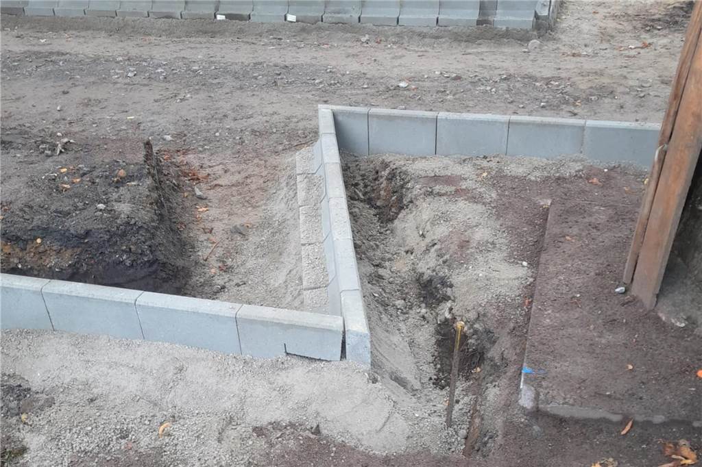 Wut über Endausbau: Zwei Anlieger sollen fast 40.000 Euro zahlen Eine Baustelle