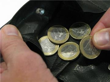 Die Einkommen in Deutschland klaffen einer Studie zufolge weniger weit auseinander als früher.
