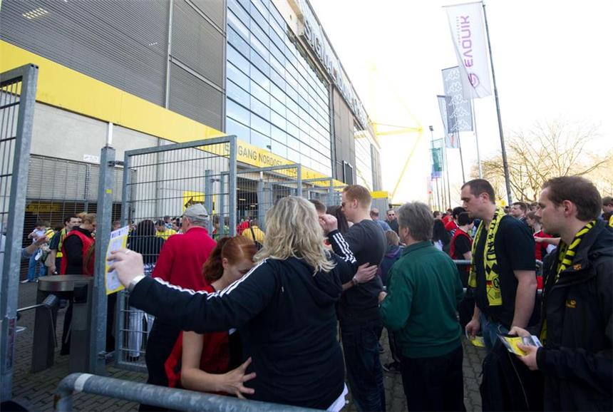 BVB bittet Zuschauer um frühzeitige Anreise Die Einlasskontrollen am Signal Iduna Park werden ab Sonntag mehr Zeit in Anspruch nehmen.