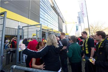Die Einlasskontrollen am Signal Iduna Park werden ab Sonntag mehr Zeit in Anspruch nehmen. 