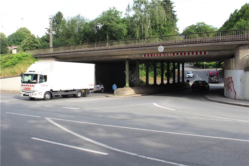 Die Einmündung Hagener Straße/Hagener Straße auf einem Archivbild: In diesem Bereich ereignete sich am Morgen der tödliche Verkehrsunfall.