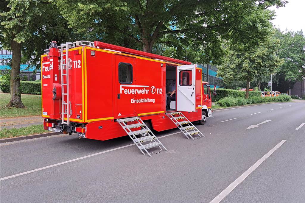 Brand in Patientenzimmer des Marien-Hospital: Feuerwehr mit Großaufgebot vor Ort Die Einsatzleitung des Kreises Recklinghausen ist vor Ort.