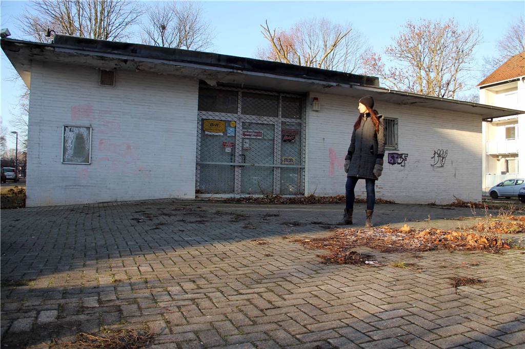 Hoffnungen und konkrete Aussichten: Was wird aus Merklinde? Die einstige Trinkhalle: Auf dem Vorplatz gab es immerhin schon Veranstaltungen in den vergangenen zwei Jahren - mitten in der Siedlung.