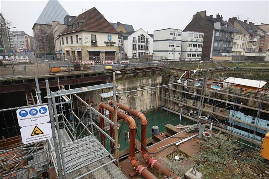 Einsturz des Kölner Stadtarchivs: Prozess Die Einsturzstelle des Stadtarchivs in Köln. Foto: Oliver Berg