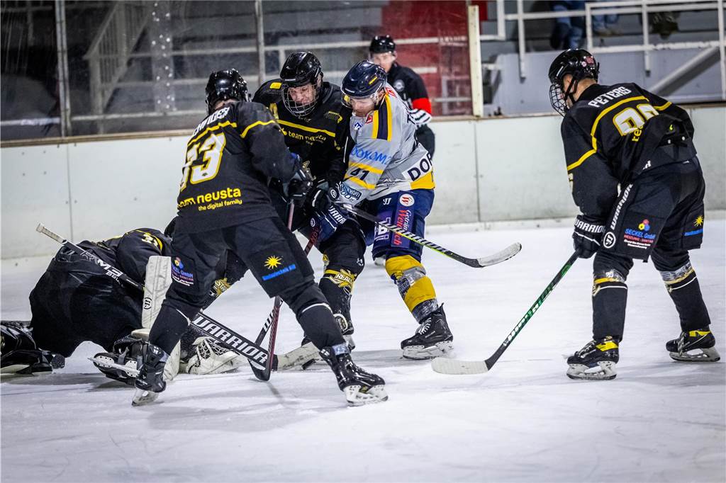 Die Eisadler Dortmund feierten den nächsten Sieg - auswärts in Bergisch Gladbach gelang ein 6:3-Erfolg.